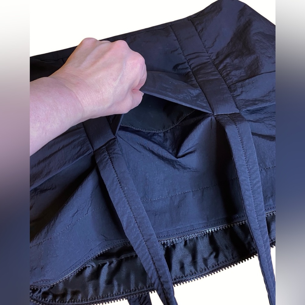 Lululemon Black Nylon Weekender Laptop Gym Tote Multi Pocket Bag - Picture 6 of 12